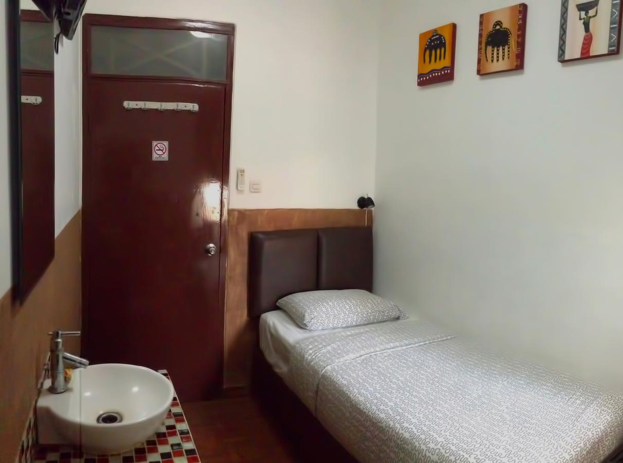 Tator Hotel Giacarta Esterno foto
